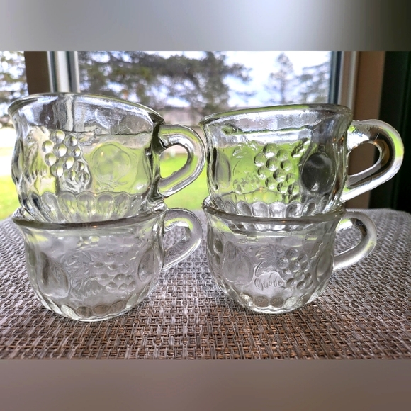 16pc Vtg Punch Glass Cups in Clear Molded Fruit Pattern~Set - Picture 2 of 3